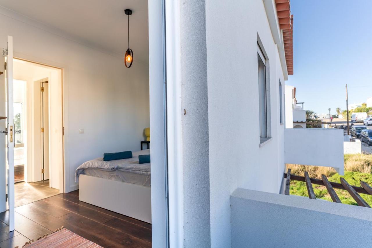 Beach House Clerigo - 2 Unique Apartments อัลเจซูร์ ภายนอก รูปภาพ