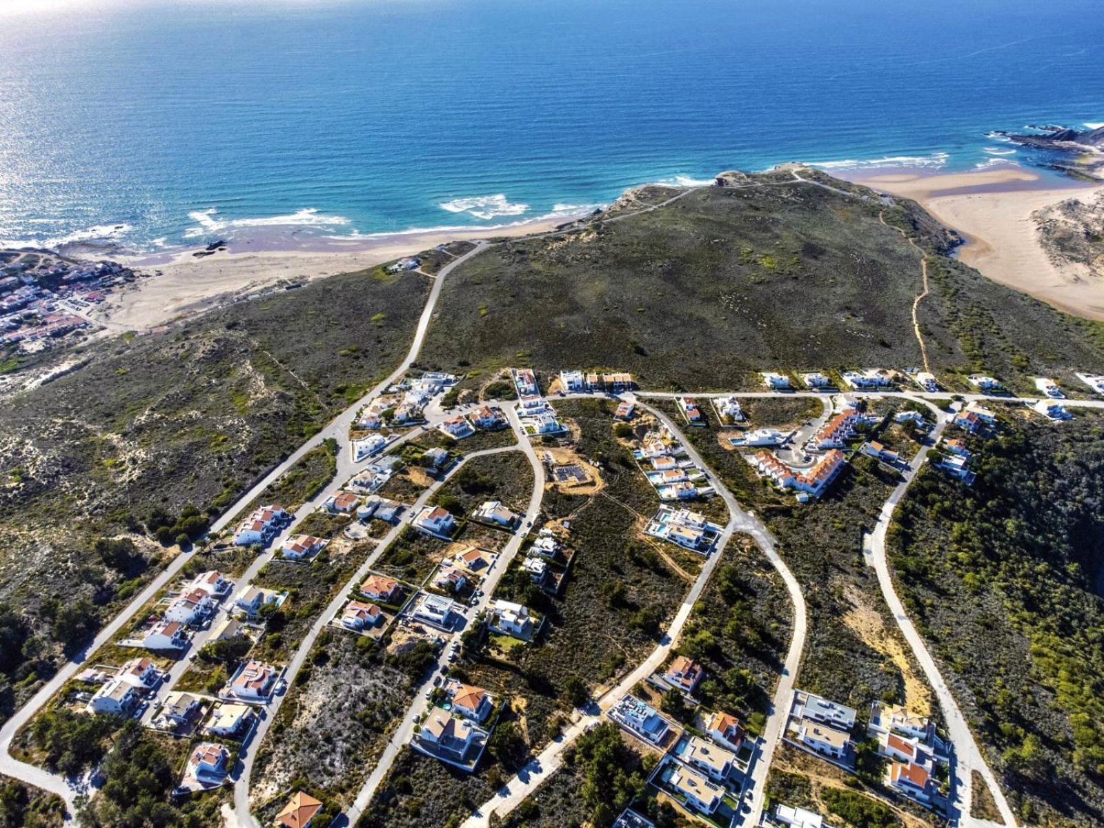 Beach House Clerigo - 2 Unique Apartments อัลเจซูร์ ภายนอก รูปภาพ